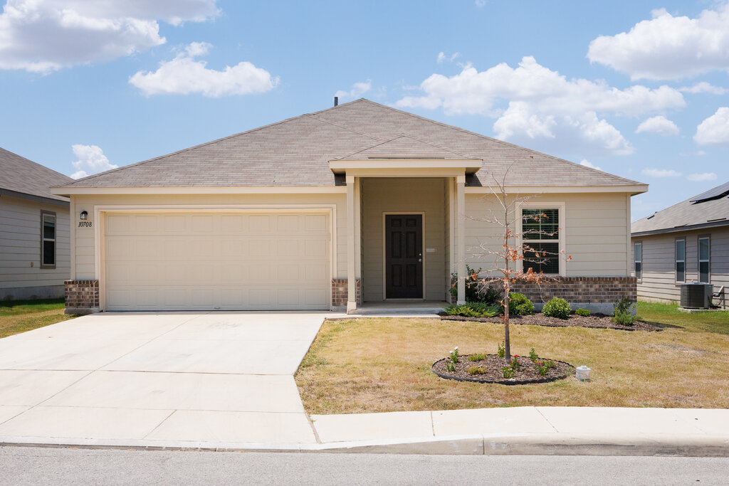 10708 Rosalina Loop